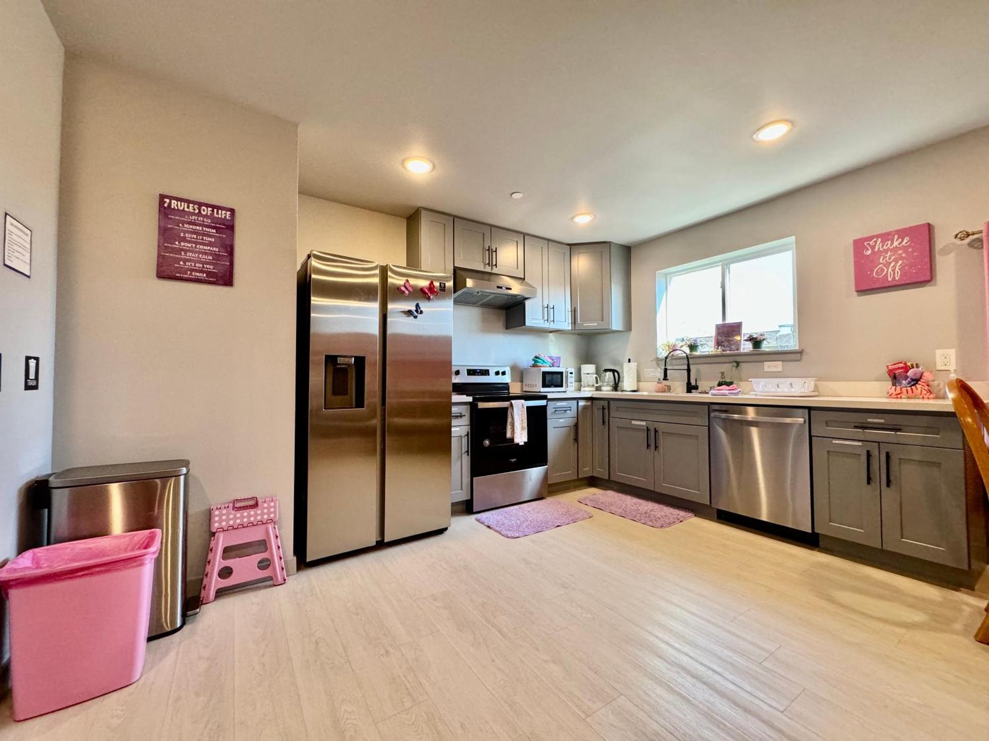 1 Bd Apt With 2 Extra Sofa Beds 13 Mins To Seatac Airport Seattle Bagian luar foto
