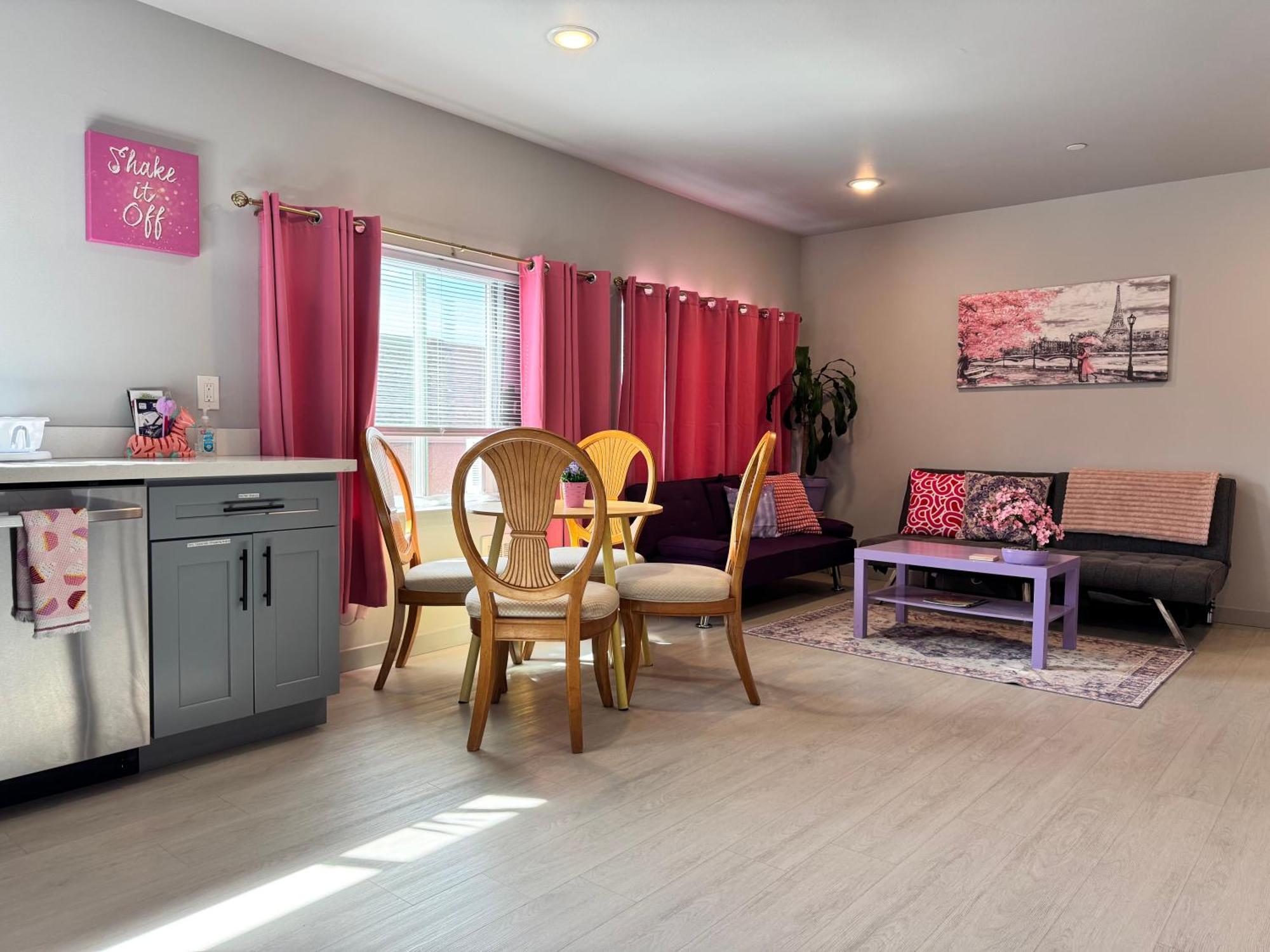 1 Bd Apt With 2 Extra Sofa Beds 13 Mins To Seatac Airport Seattle Bagian luar foto